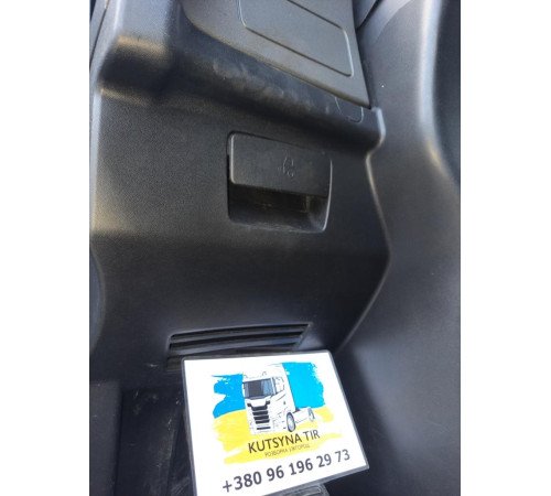 Ручка открытия капота MAN TGX EEV – б/у 81617016369