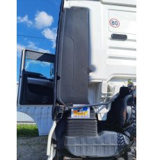 Б/у заборник воздуха (короб, воздухан) на кабине MAN TGX EEV (ман тгх єєв) 81082010517
