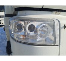 Б/у Фара основного світла права Renault Premium EEV DXI11 (Рено Преміум ДХІ11 ЄЕВ) 7482588692