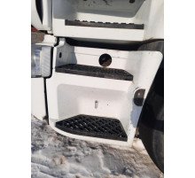 Б/у Подножка (ступенька) левая нижняя Renault Premium EEV DXI11 (Рено Премиум ДХИ11 ЕЕВ) 5010578378