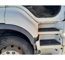 Б/у Підножка (ступенька) права верхня Renault Premium EEV DXI11 (Рено Преміум ДХІ11 ЄЕВ) 5010468636