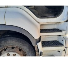 Б/у Підножка (ступенька) права верхня Renault Premium EEV DXI11 (Рено Преміум ДХІ11 ЄЕВ) 5010468636