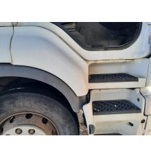 Б/у Підножка (ступенька) права верхня Renault Premium EEV DXI11 (Рено Преміум ДХІ11 ЄЕВ) 5010468636