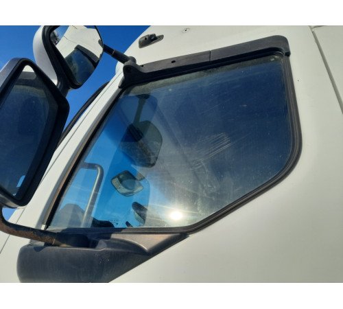 Стекло боковое левых дверей Renault Premium EEV DXI11 – б/у 7420827128