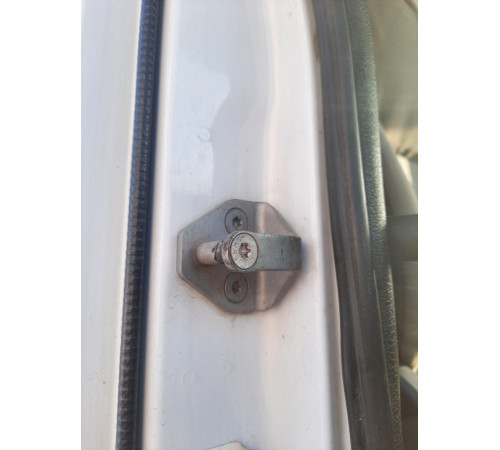 Петля замка дверей Renault Premium EEV DXI11 – б/у 5010220050