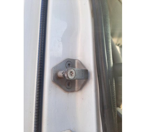 Петля замка двери Renault Premium EEV DXI11 – б/у 5010220050