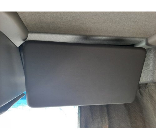 Солнцезащитный козырёк в кабине Renault Premium EEV DXI11 — б/у