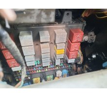 Б/у блок запобіжників Renault Premium EEV DXI11 (Рено Преміум ДХІ11 ЄЕВ) 7421714062