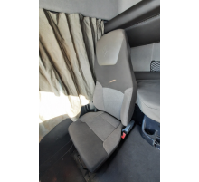 Б/у сидіння праве (пасажирське) Renault Premium EEV DXI11 (Рено Преміум ДХІ11 ЄЕВ) 7482212348