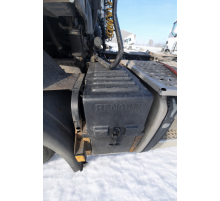 Б/у кришка ящика АКБ Renault Premium EEV DXI11 (Рено Преміум ДХІ11 ЄЕВ) 7420851544
