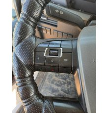 Б/у Переключатели (кнопки) на руле Volvo FH4 Euro 6 (Вольво ФШ4 Евро 6) 21957047, 21957053