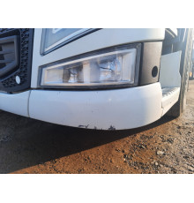Б/у Угол бампера (губа) левый Volvo FH4 Euro 6 (Вольво ФШ4 Евро 6) 21413789