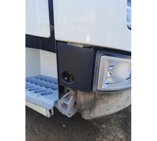 Правая крышка (накладка) противотуманной фары Volvo FH4 Euro 6 – б/у 82904526