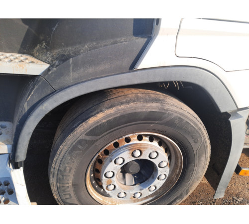 Накладка на переднее крыло (полумесяц) Volvo FH4 Euro 6 – б/у 84096591