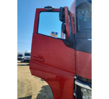 Б/у Двері праві Volvo FH4 Euro 6 (Вольво ФШ4 Євро 6) 82183078
