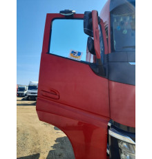 Б/у Двері праві Volvo FH4 Euro 6 (Вольво ФШ4 Євро 6) 82183078