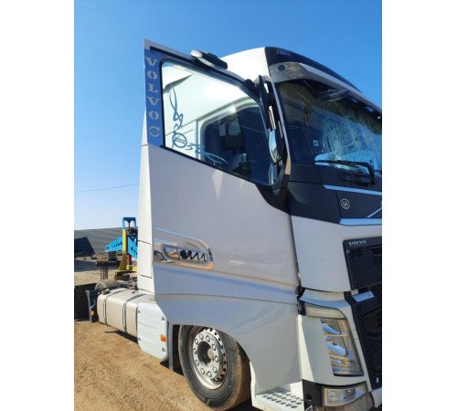 Дверь правая Volvo FH4 Euro 6 – б/у 82183078
