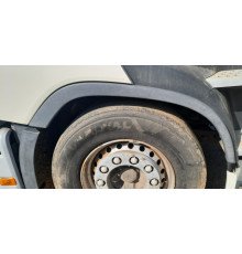 Б/у Накладка на переднее крыло (полумесяц, молдинг) правая Volvo FH4 Euro 6 (Вольво ФШ4 Евро 6) 84096590