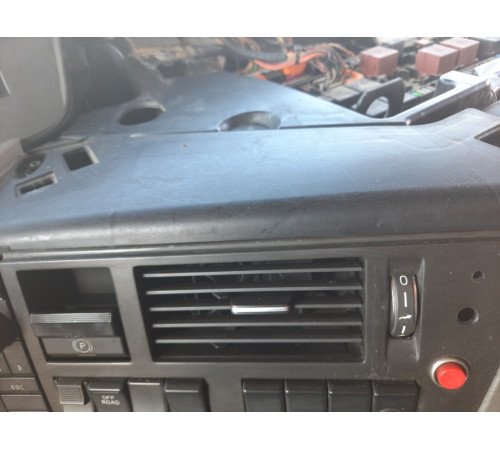 Дефлектор воздуха салона Volvo FH4 Euro 6 – б/у 82246422