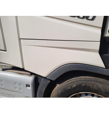 Б/у Продовження ступеньки/крила праве Volvo FH4 Euro 6 (Вольво ФШ4 Евро 6) 82180201
