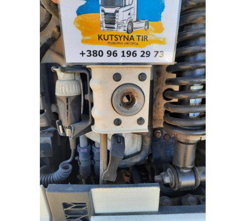 Замок капота правый Volvo FH4 Euro 6 – б/у 82213089
