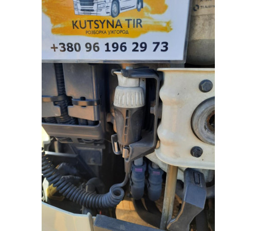 Кнопка підняття/опускання кабіни Volvo FH4 Euro 6 – б/у 21900142