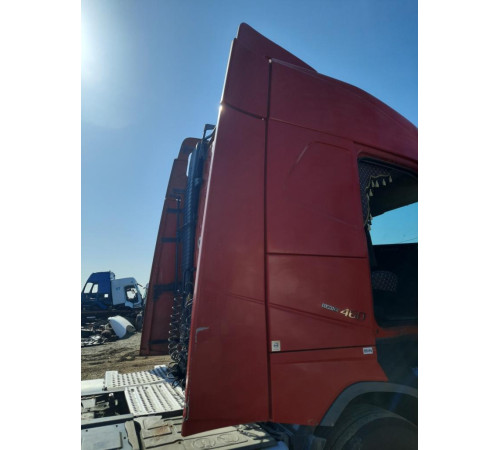Спойлер кабіни правий Volvo FH4 Euro 6 – б/у 21458486