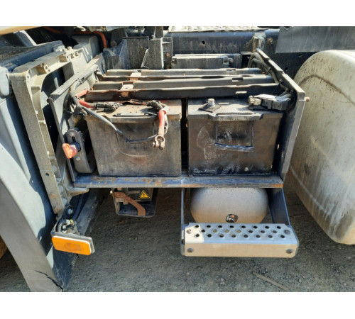Ящик АКБ (аккумуляторной батареи) Volvo FH4 Euro 6 – б/у 22095787