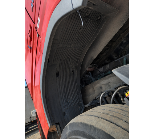 Крыло кабины переднее левое Volvo FH4 Euro 6 – б/у 82110404