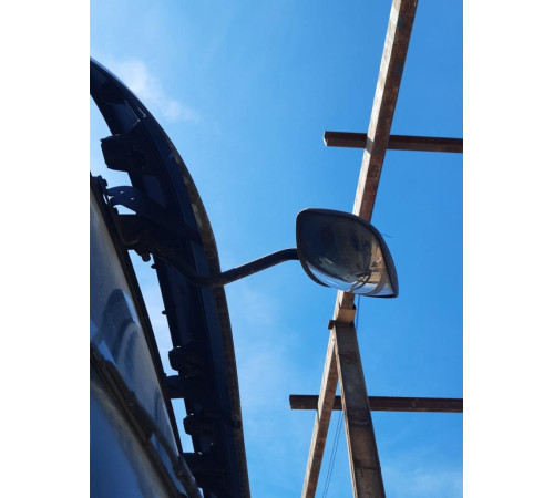 Бордюрне дзеркало переднє Volvo FH13 Euro 5 – б/у 21038188