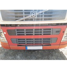 Б/у Решітка радіатора (переднє облицювання) Volvo FH13 Euro 5 (Вольво ФШ13 Евро 5) 20516776
