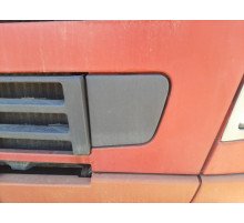 Б/у Заглушка (крышка) решётки радиатора Volvo FH13 Euro 5 (Вольво ФШ13 Евро 5) 20529707