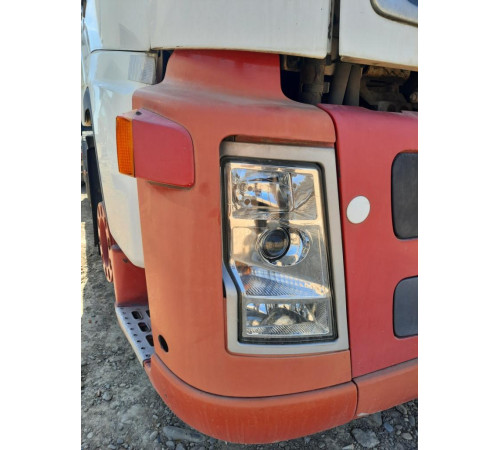 Окуляр (облицовка) фары правый Volvo FH13 Euro 5 – б/у 20452887