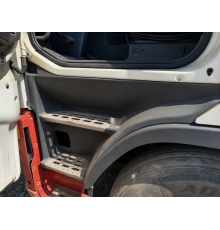 Б/у Підножка, ступенька велика ліва Volvo FH13 Euro 5 (Вольво ФШ13 Евро 5) 3175927