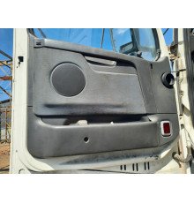 Б/у Карта дверная (обшивка) левая Volvo FH13 Euro 5 (Вольво ФШ13 Евро 5) 20584944