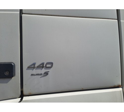 Крышка бокового бардачка (бомболюка) Volvo FH13 Euro 5 – б/у 3176123