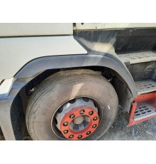 Б/у Накладка на переднє праве крило Volvo FH13 Euro 5 (Вольво ФШ13 Евро 5) 20529684