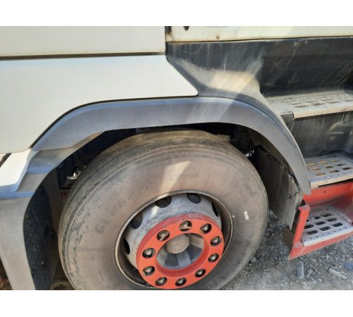 Накладка на переднее правое крыло Volvo FH13 Euro 5 – б/у 20529684