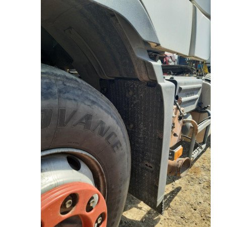Крило переднє (задня частина) ліве Volvo FH13 Euro 5 – б/у 20453900