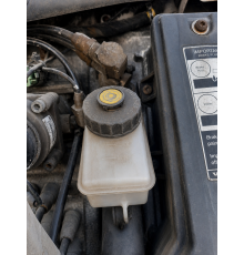 Б/у Бачок головного циліндра зчеплення Volvo FH13 Euro 5 (Вольво ФШ13 Евро 5) 85104751