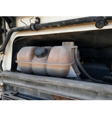 Б/у Бачок охолоджуючої рідини (розширювальний) Volvo FH13 Euro 5 (Вольво ФШ13 Евро 5) 1676400
