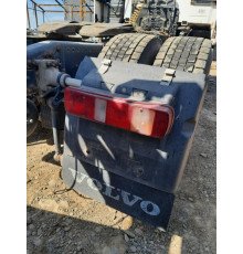 Б/у Крило заднє з ліхтарем та кронштейном праве Volvo FH13 Euro 5 (Вольво ФШ13 Евро 5) 20392544