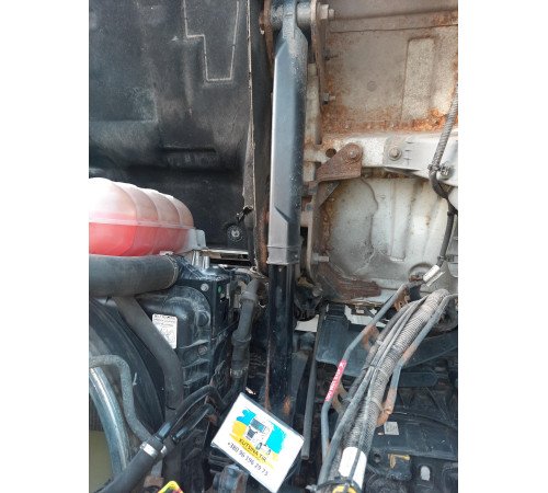 Б/у Цилиндр (шток) подъёма кабины Renault T Truck Range Gama Euro 6 (Рено Т ЕВРО 6) 7422070296, 7422070299