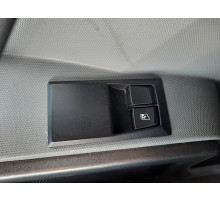 Б/у Кнопка правого склопідіймача Renault T Truck Range Gama Euro 6 (Рено Т ЕВРО 6) 7421647442