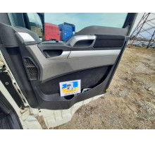 Б/у Карта (обшивка) дверей права пасажирська MAN TGX EURO 6 (МАН ТГХ ЕВРО 6) 81626306110, 81626306154