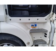 Б/у Ступенька правая (большая подножка) MAN TGX EURO 6 (МАН ТГХ ЕВРО 6) 81615100916