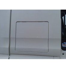 Б/у Кришка бокового правого бардачка (бомболюка) MAN TGX EURO 6 (МАН ТГХ ЕВРО 6)
