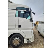Б/у Праві (пасажирські) двері кабіни MAN TGX EURO 6 (МАН ТГХ ЕВРО 6) 81626004118, 81626004130