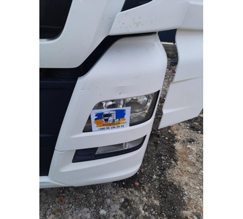 Б/у Окуляр фари лівий, облицювання (кут бампера) MAN TGX EURO 6 (МАН ТГХ ЕВРО 6) 81416106751