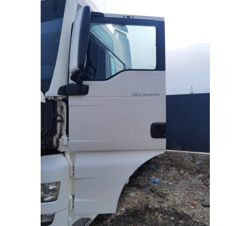 Б/у Ліві (водійські) двері кабіни MAN TGX EURO 6 (МАН ТГХ ЕВРО 6) 81626004117, 81626004129
